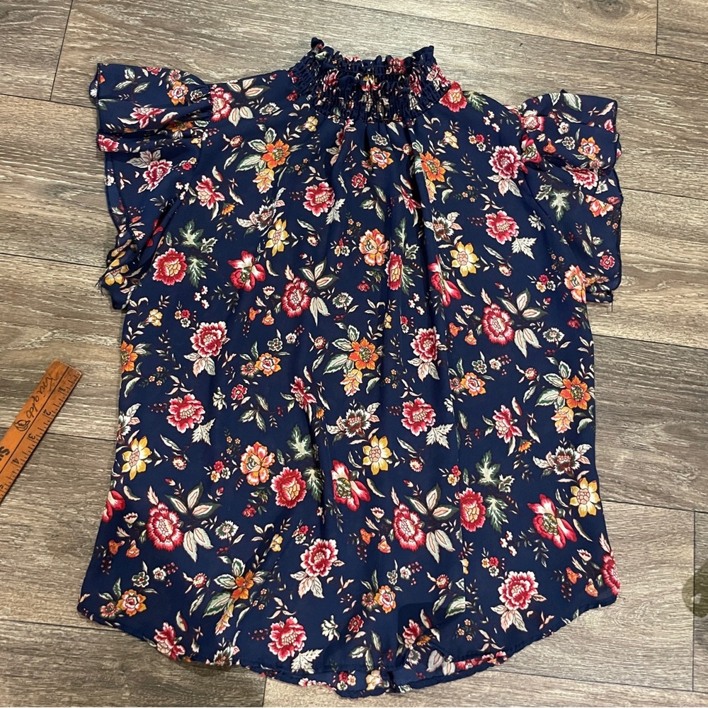 NY Illusion Navy Floral Smocked Neck Blouse Size Large - Picture 6 of 9
